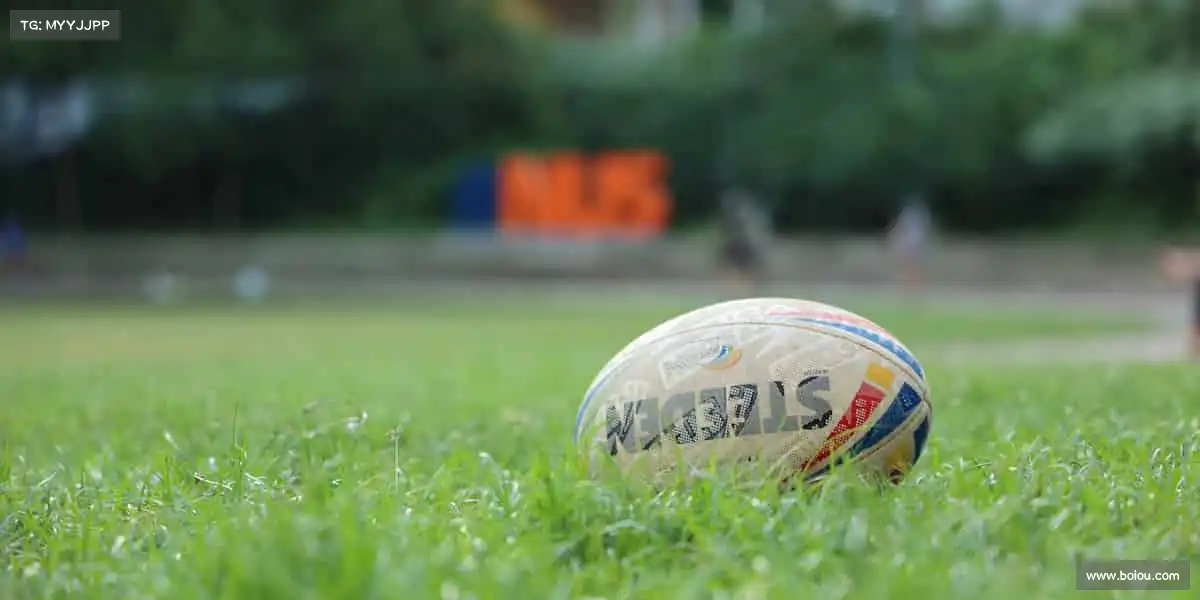 <strong>ub8优游</strong>🎾网球划过的弧线，是梦想绽放的轨迹 —— 每一拍，都全力以赴！